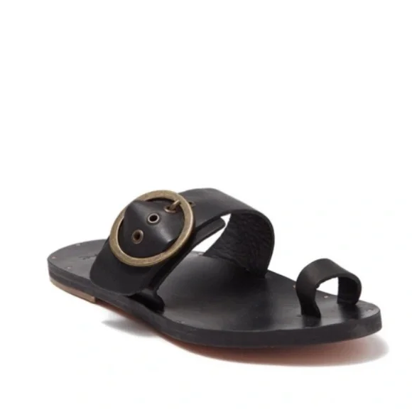 beek Shoes Beek Black Swift Loop Buckle Toe Sandals Poshmark